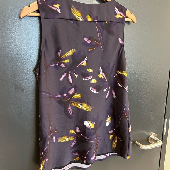 Judith & Charles size 6 EUC Artistic purple  Tank Top with Floral Accents - Picture 3 of 15